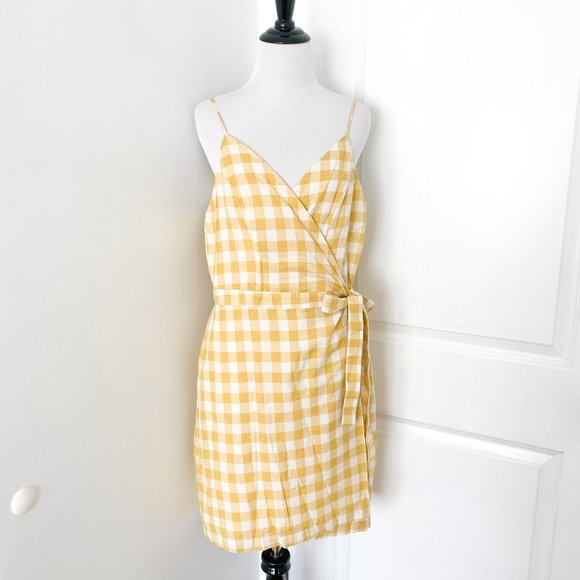 BCBG Dresses & Skirts - BCBG Gingham Wrap Dress